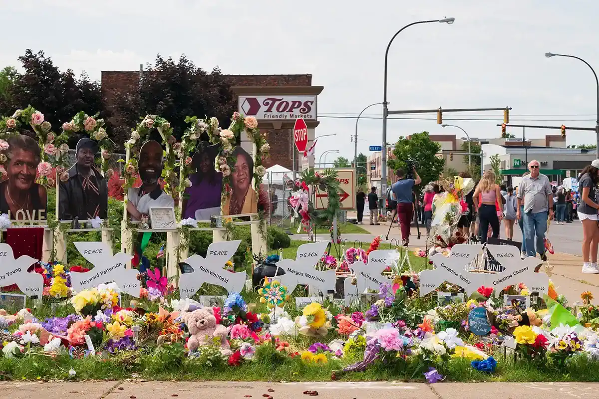 Flowers and memorials to victims of right-wing shooter