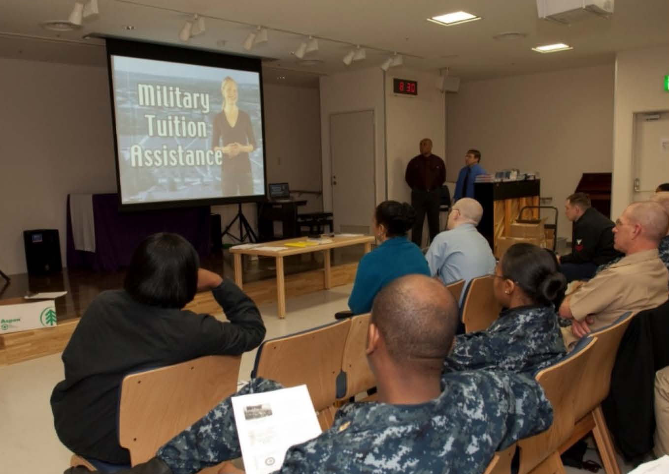 Soldiers attending a Military Tuition Assistance session